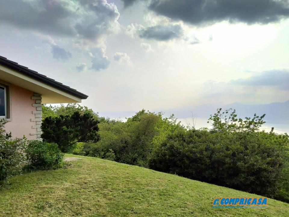 Villa SAN ZENO DI MONTAGNA vendita  San Zeno di Montagna  Compricasa Agenzia Immobiliare